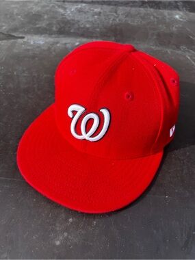 NICE New Era size 7 5/8 Washington Nationals Patch Baseball Fitted Hat